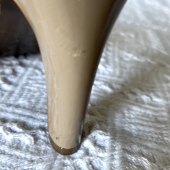 Tahari Carolyn Nude Slingback High Heels 7.5m - Picture 8 of 12